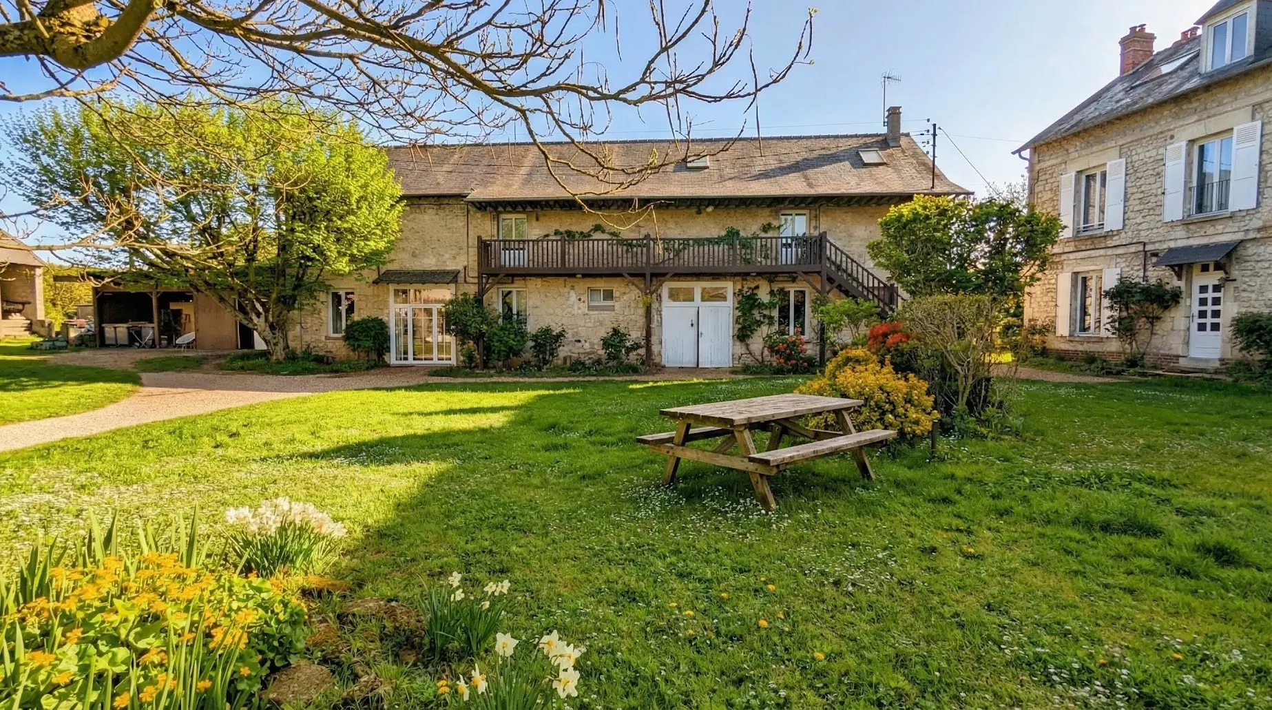 Le jardin et la pelouse de Verdonne
